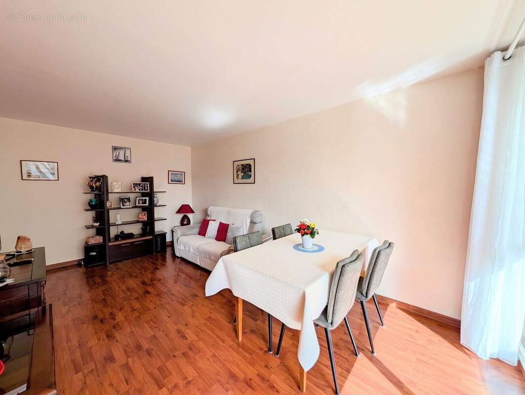 Appartement à ELANCOURT