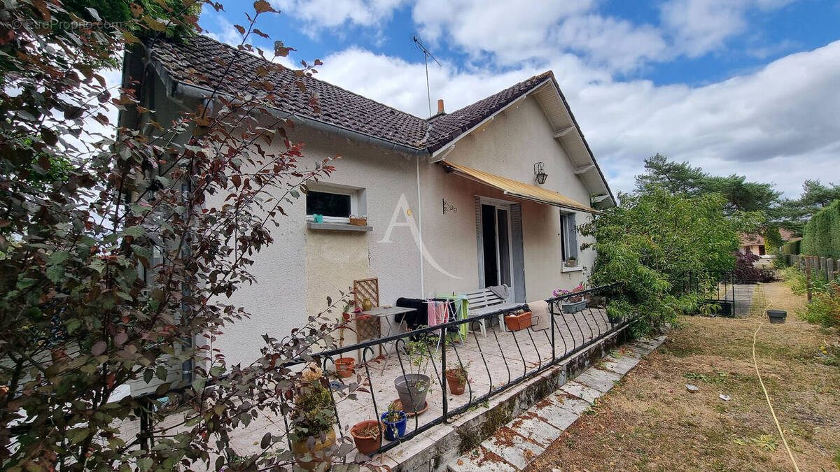 Maison à MEUSNES