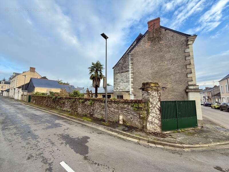 Maison à CHATEAUNEUF-SUR-SARTHE