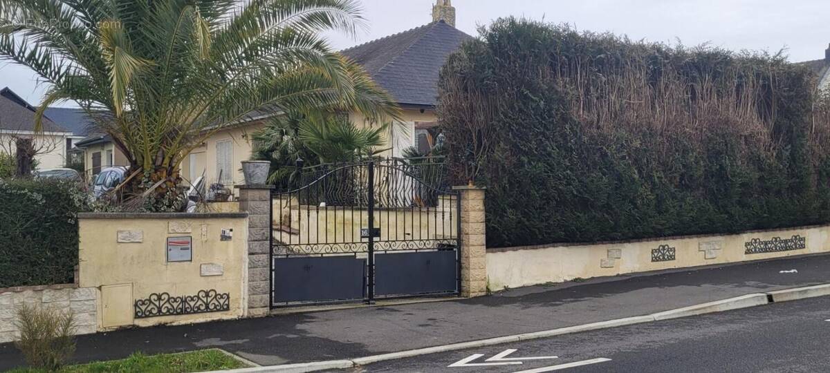 Maison à SAINT-MARS-DU-DESERT