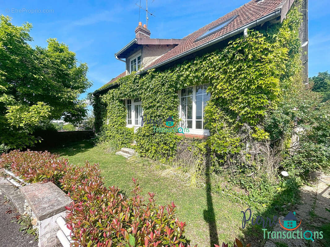 Maison à LE TRAIT