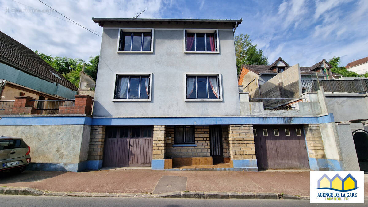 Maison à MARLY-LA-VILLE