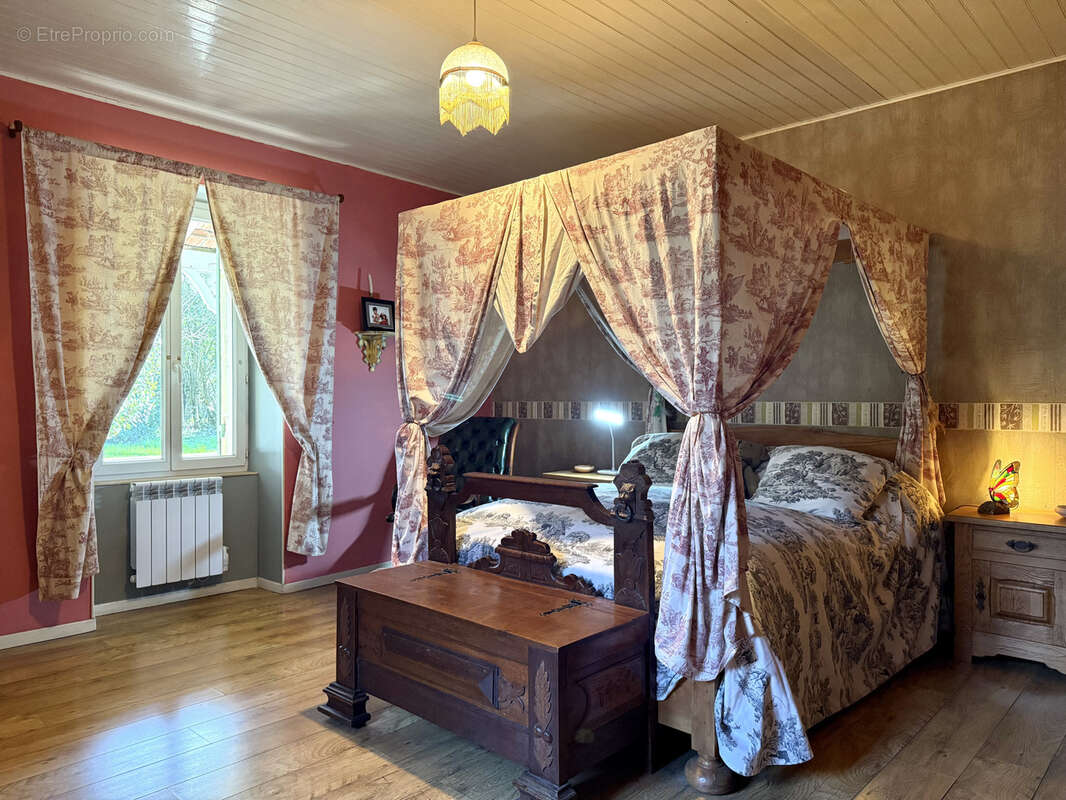 Maison à EYMET