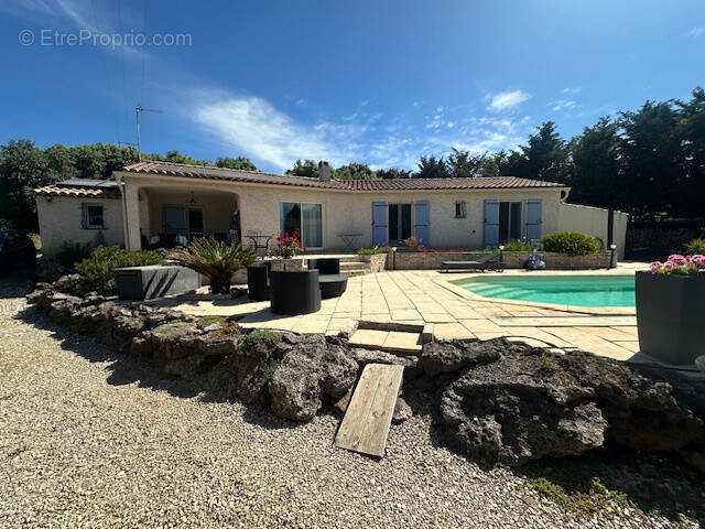 Maison à SAINTE-ANASTASIE-SUR-ISSOLE
