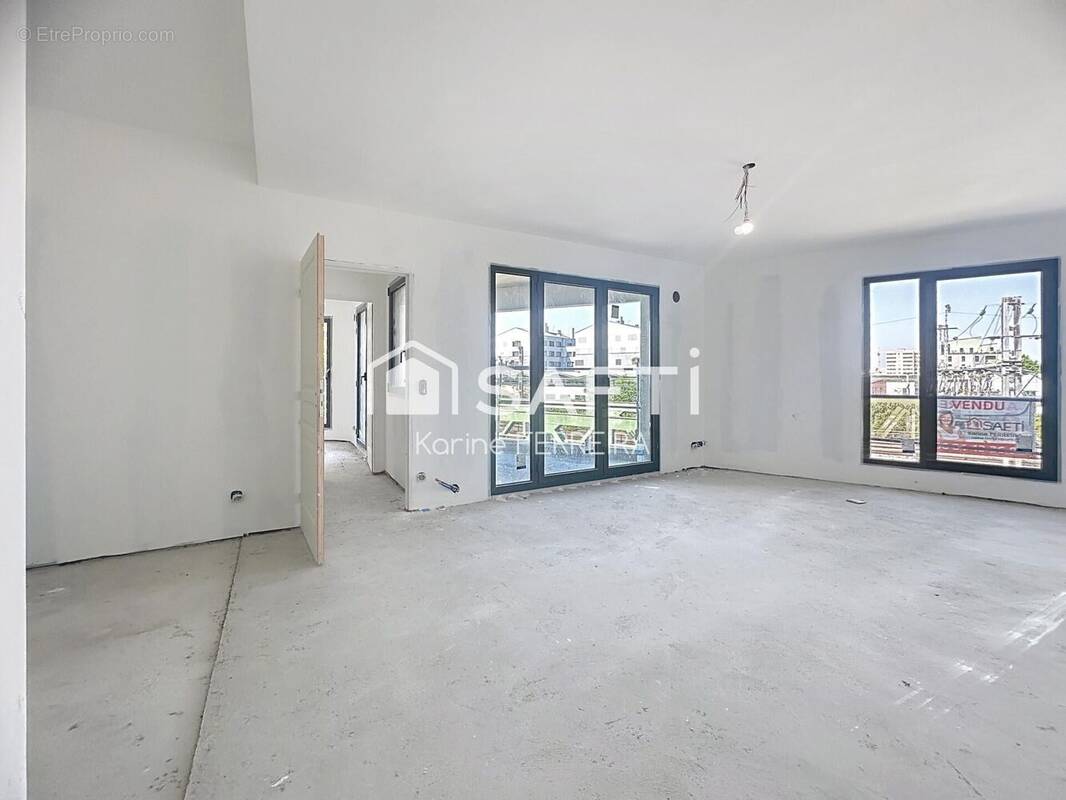 Photo 1 - Appartement à SAINT-DENIS