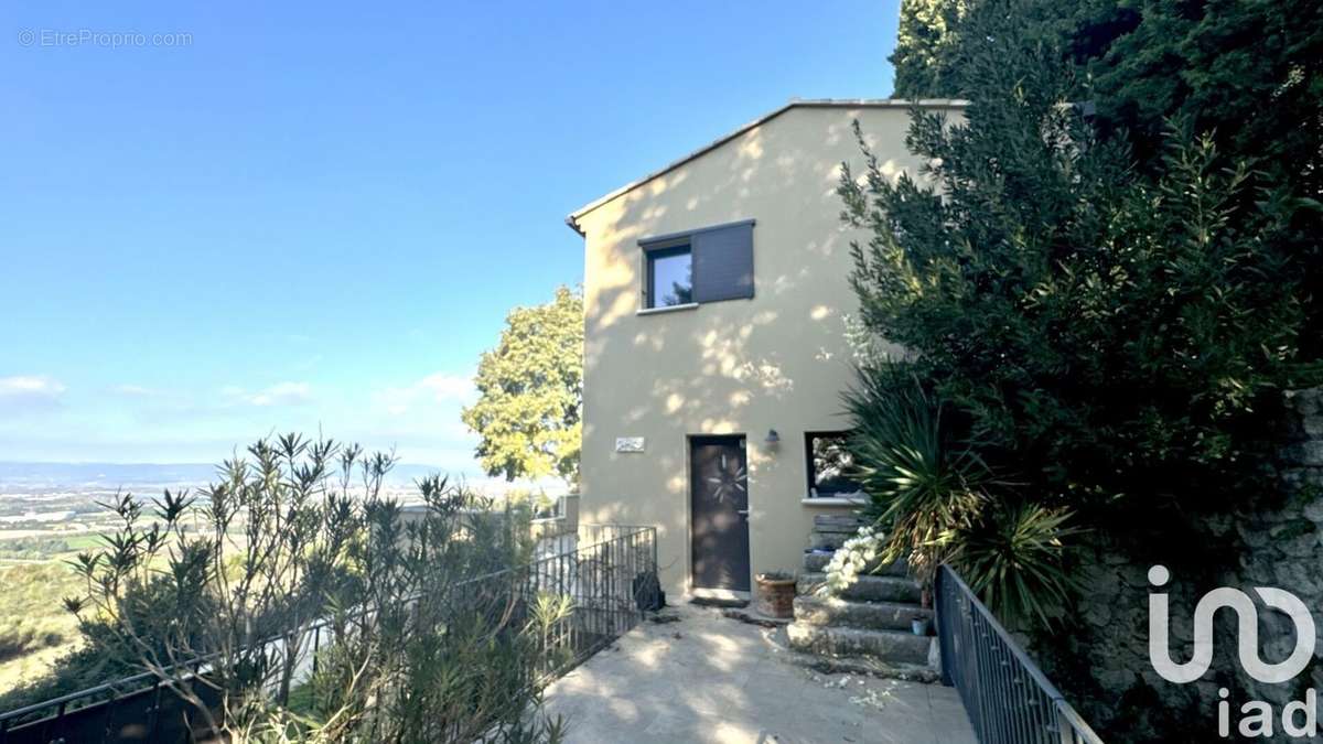 Photo 4 - Maison à LA GARDE-ADHEMAR