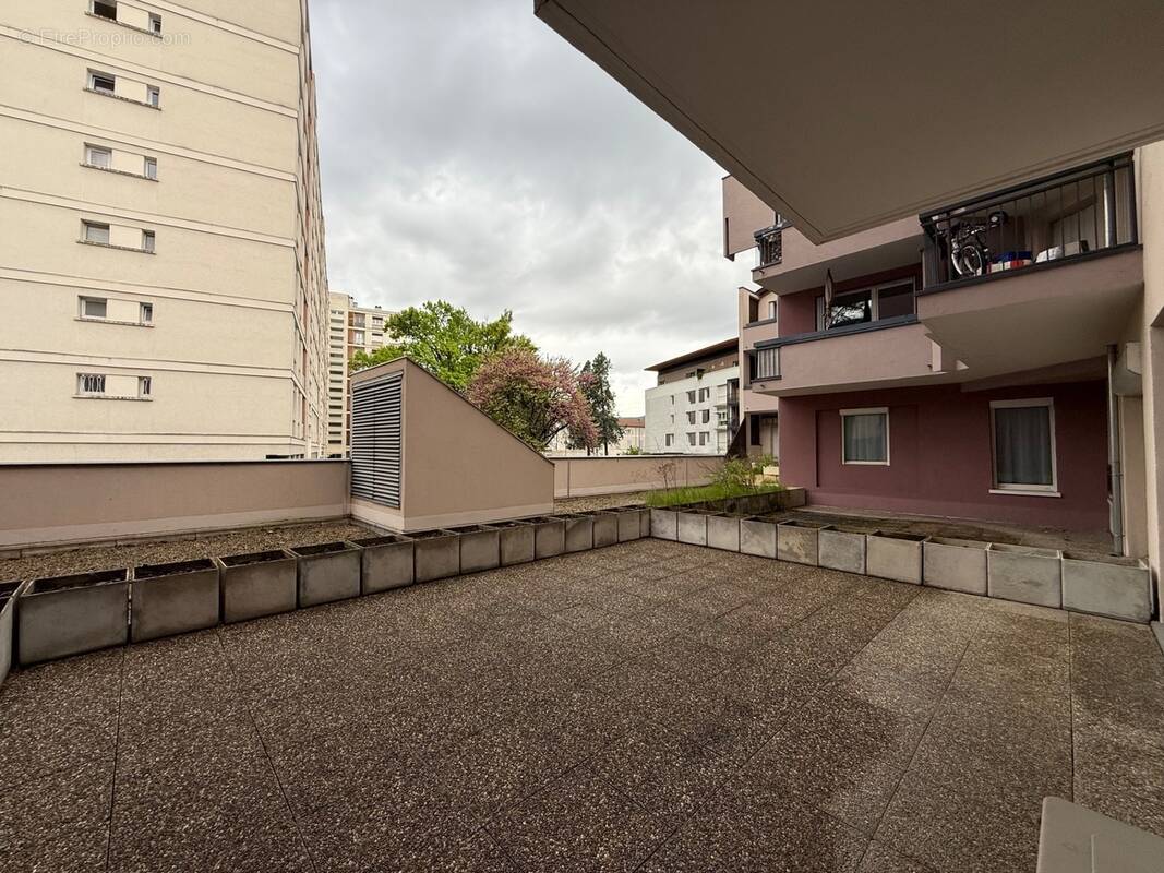 Appartement à GIERES