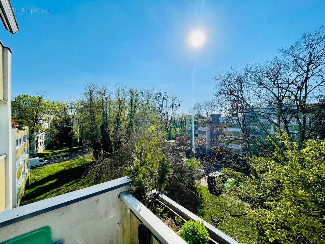   - Appartement à ILLKIRCH-GRAFFENSTADEN