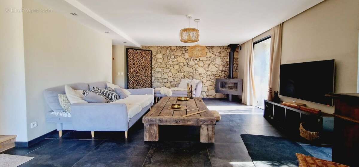 Maison à LE CASTELLET