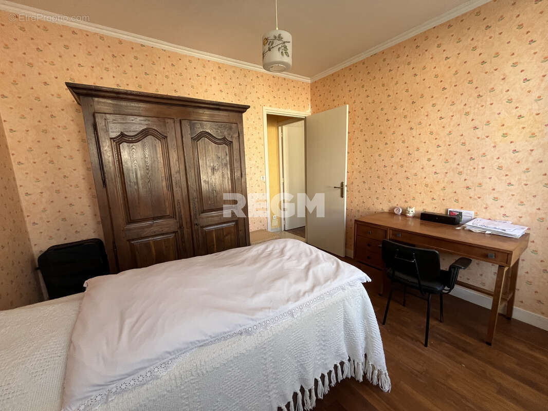 Maison à LA CHAPELLE-LA-REINE