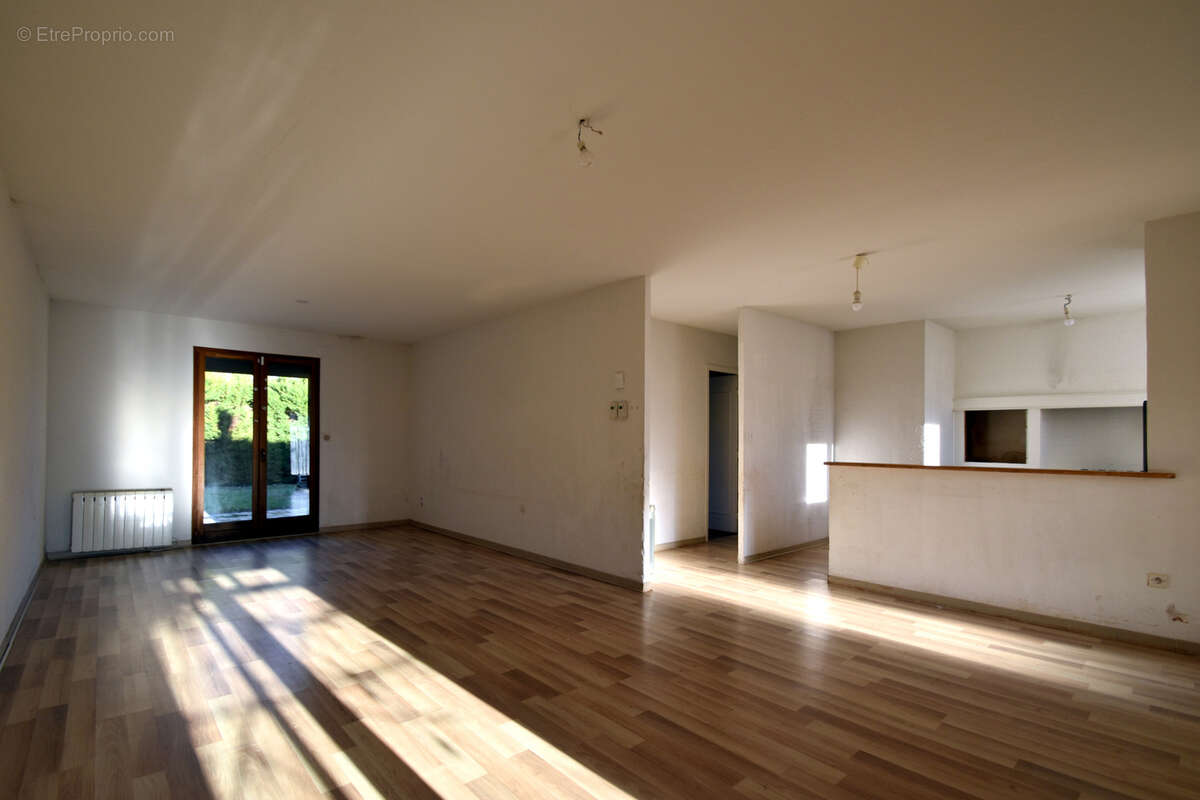 Maison à LABASTIDE-SAINT-PIERRE