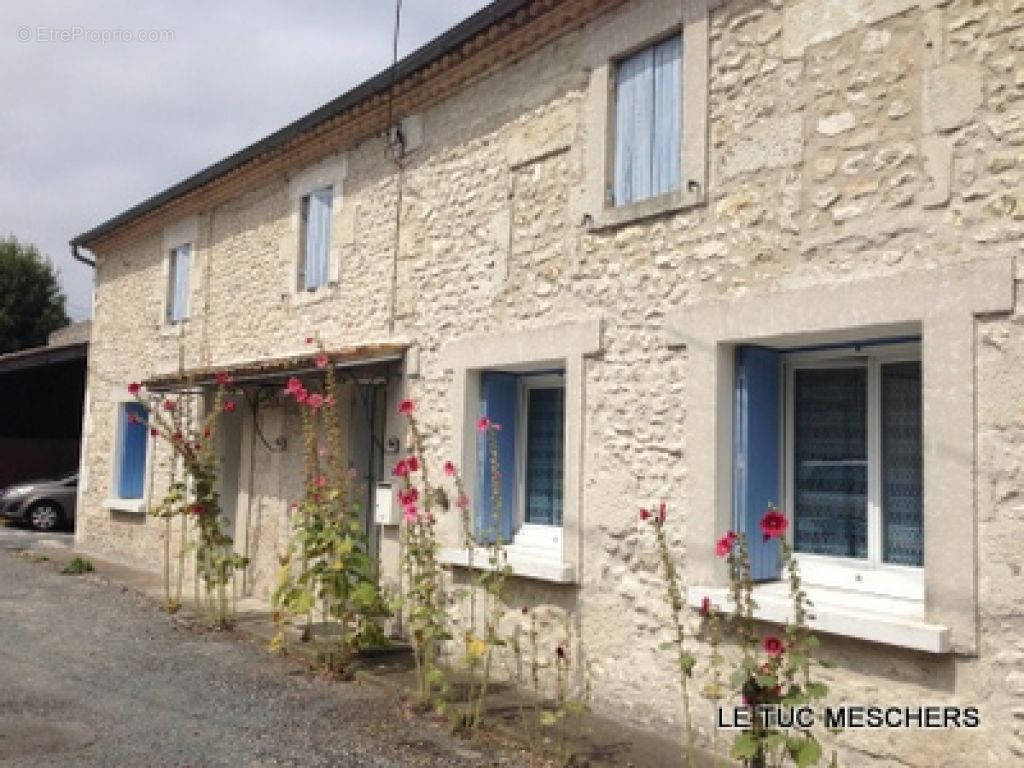 Maison à SEMUSSAC