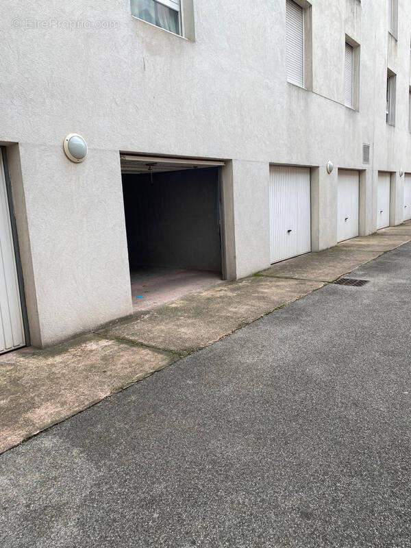 Parking à TOULON