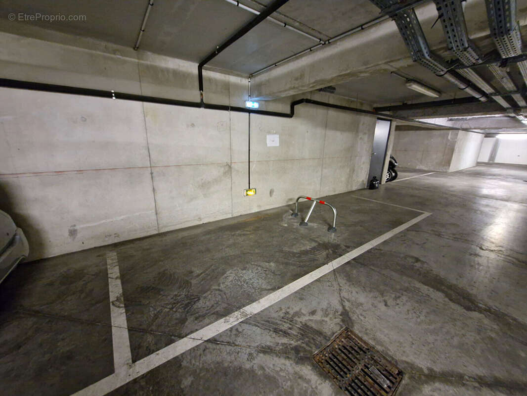 Parking à MARSEILLE-9E