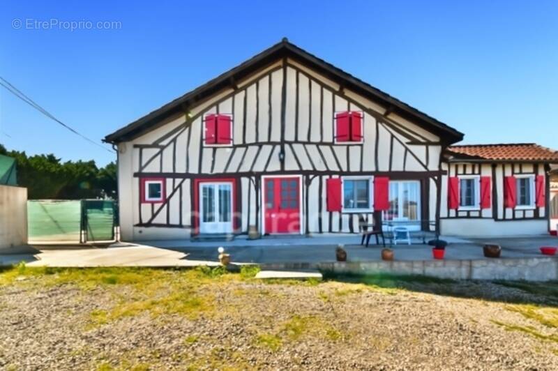 Maison à NOGARO