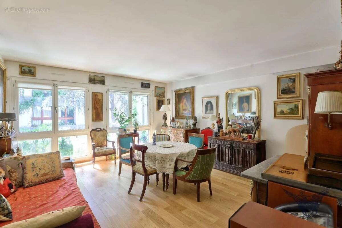 Appartement à PARIS-5E