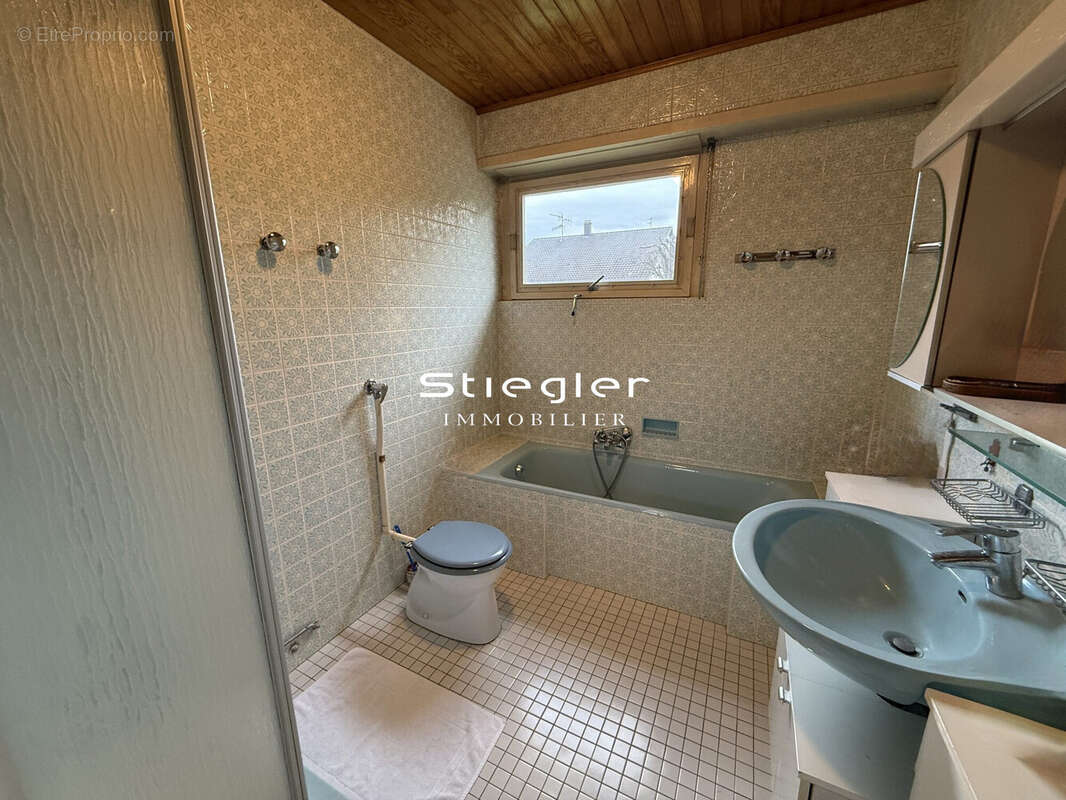 Salle de bains - Maison à ILLKIRCH-GRAFFENSTADEN