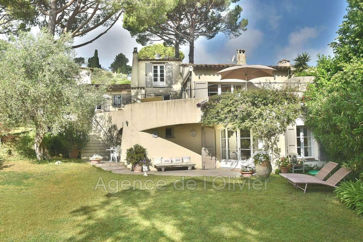 Maison à MOUANS-SARTOUX