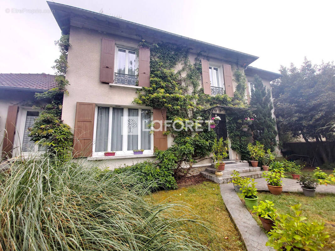 Maison à LE RAINCY