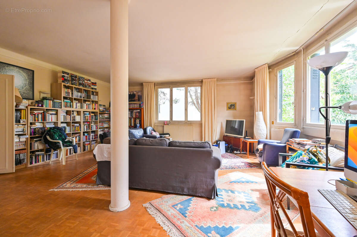 Maison à SAINT-MAUR-DES-FOSSES