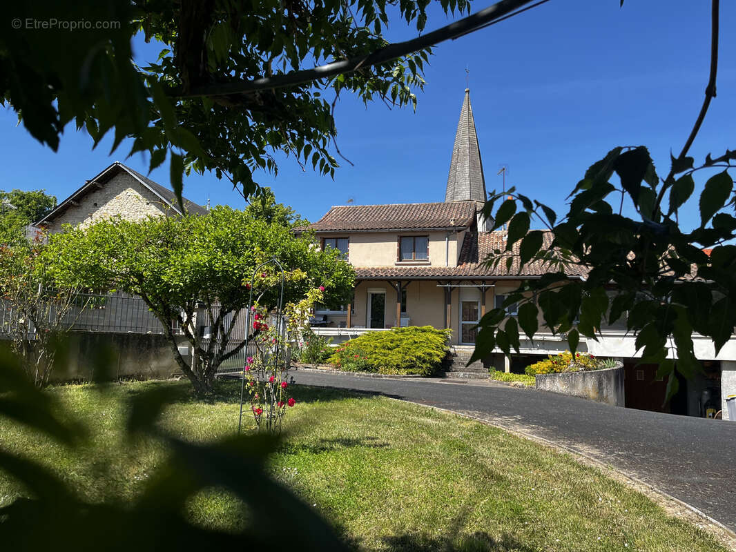 Maison à MIREBEAU