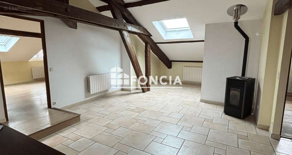 Appartement à FROGES