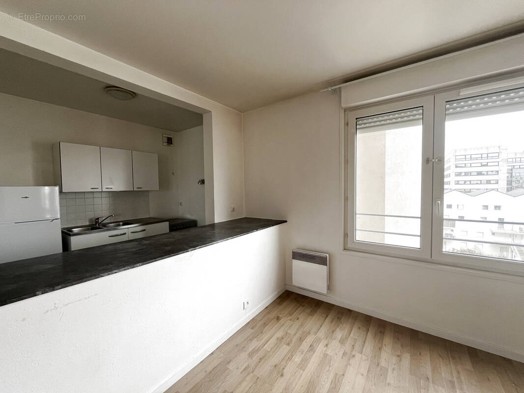 Appartement à MONTIGNY-LE-BRETONNEUX