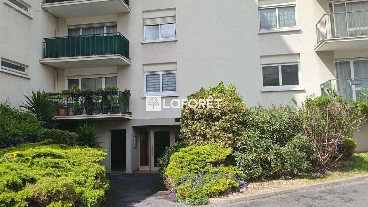 Appartement à LE BOURGET
