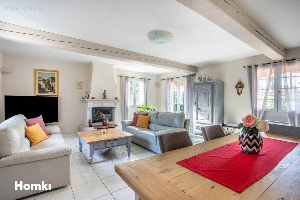 Maison à ORGON