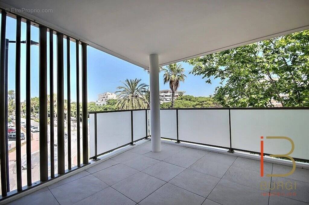 Appartement à FREJUS