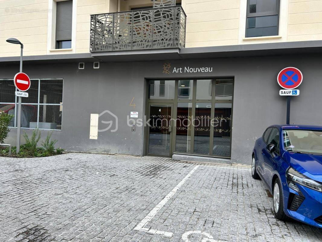 Parking à CENON