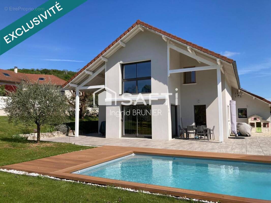 Photo 1 - Maison à SAINT-PIERRE-DE-CURTILLE