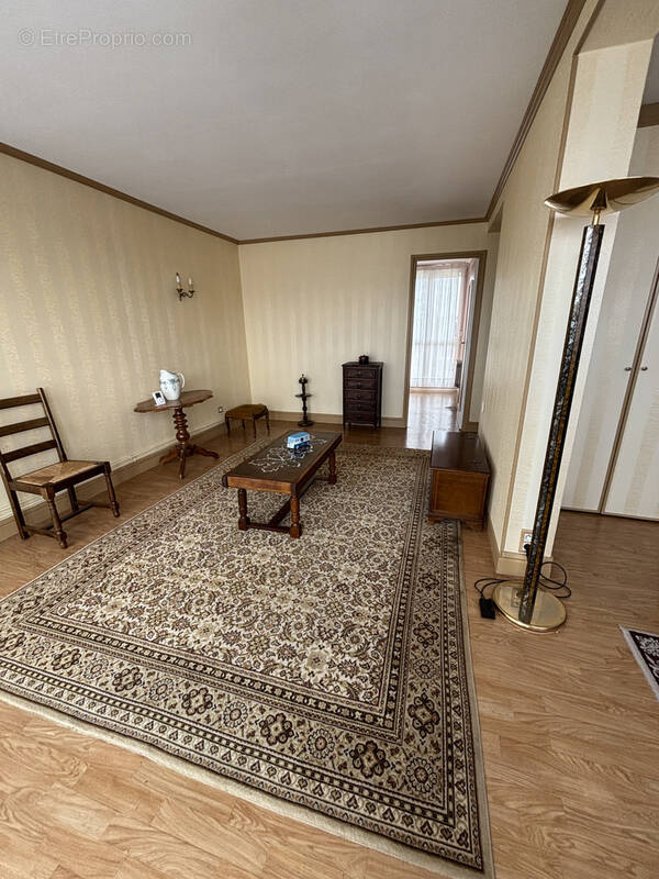 Appartement à TINQUEUX