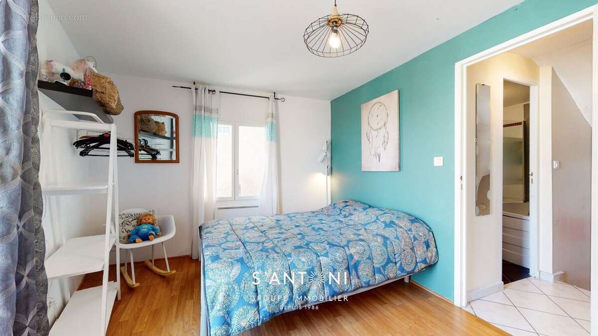 Maison à SERVIAN