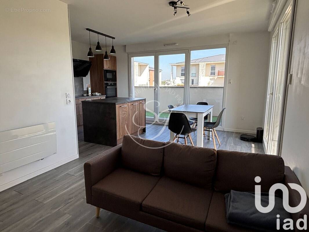 Photo 1 - Appartement à MOISSY-CRAMAYEL