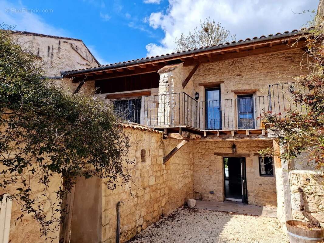 Maison à EYMET