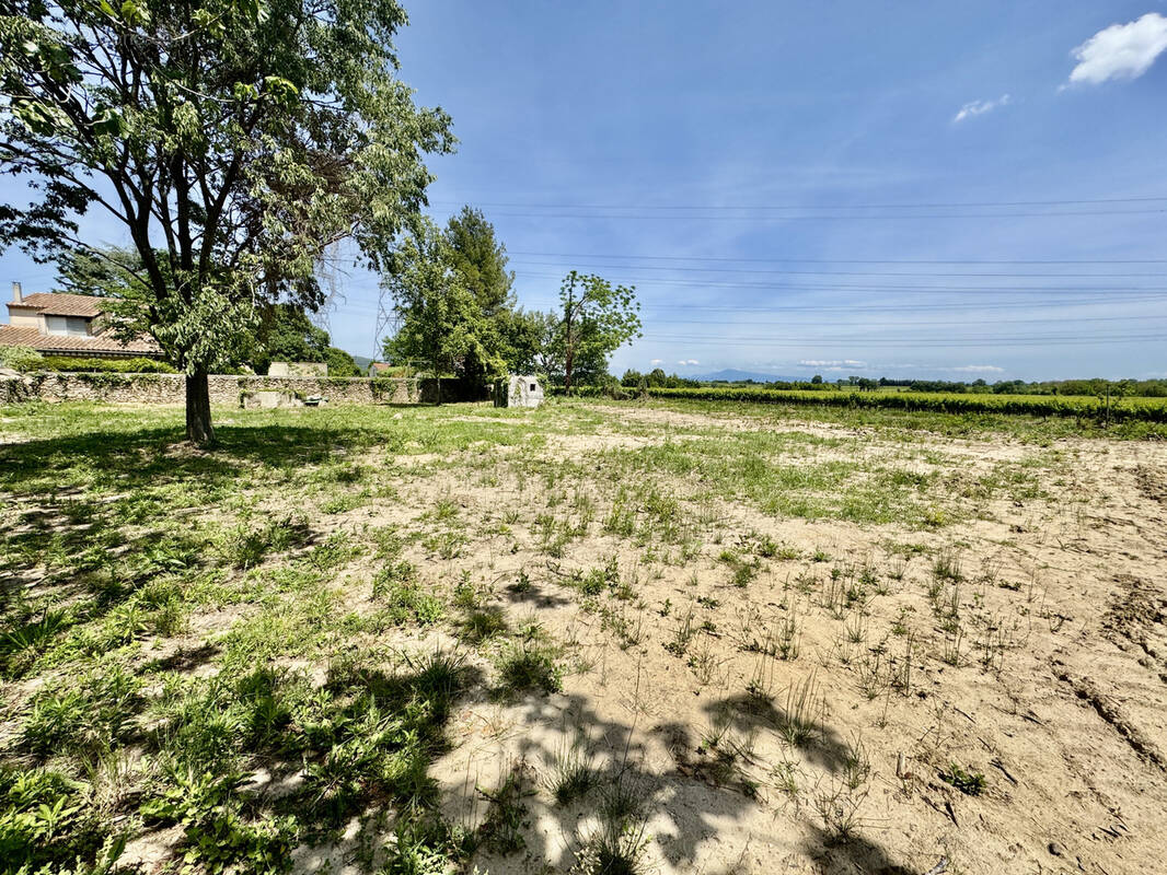 Terrain à SAINT-PAUL-LES-FONTS