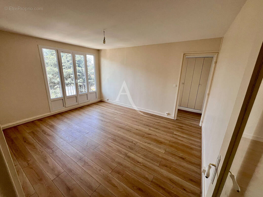 Appartement à ROSNY-SOUS-BOIS