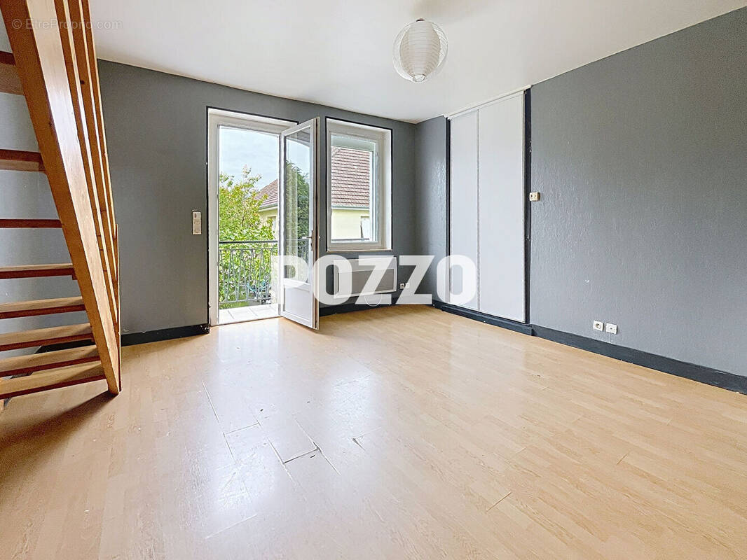 Appartement à DONVILLE-LES-BAINS