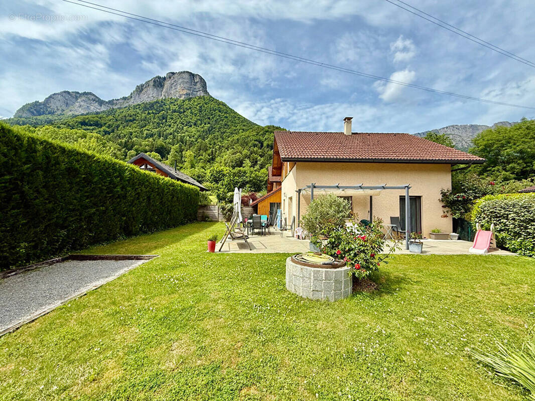 Maison à DOUSSARD