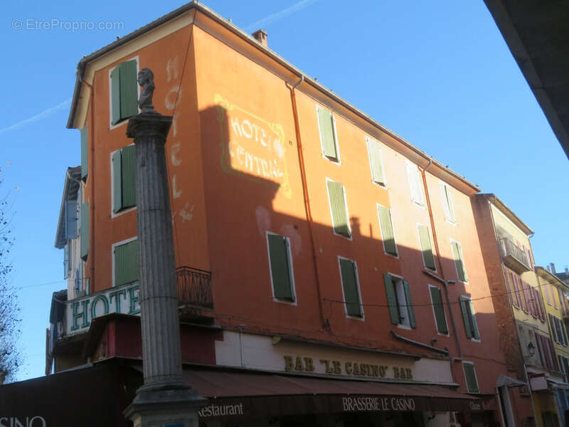 Commerce à DIGNE-LES-BAINS