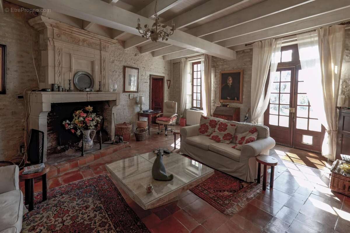 Maison à MATHA
