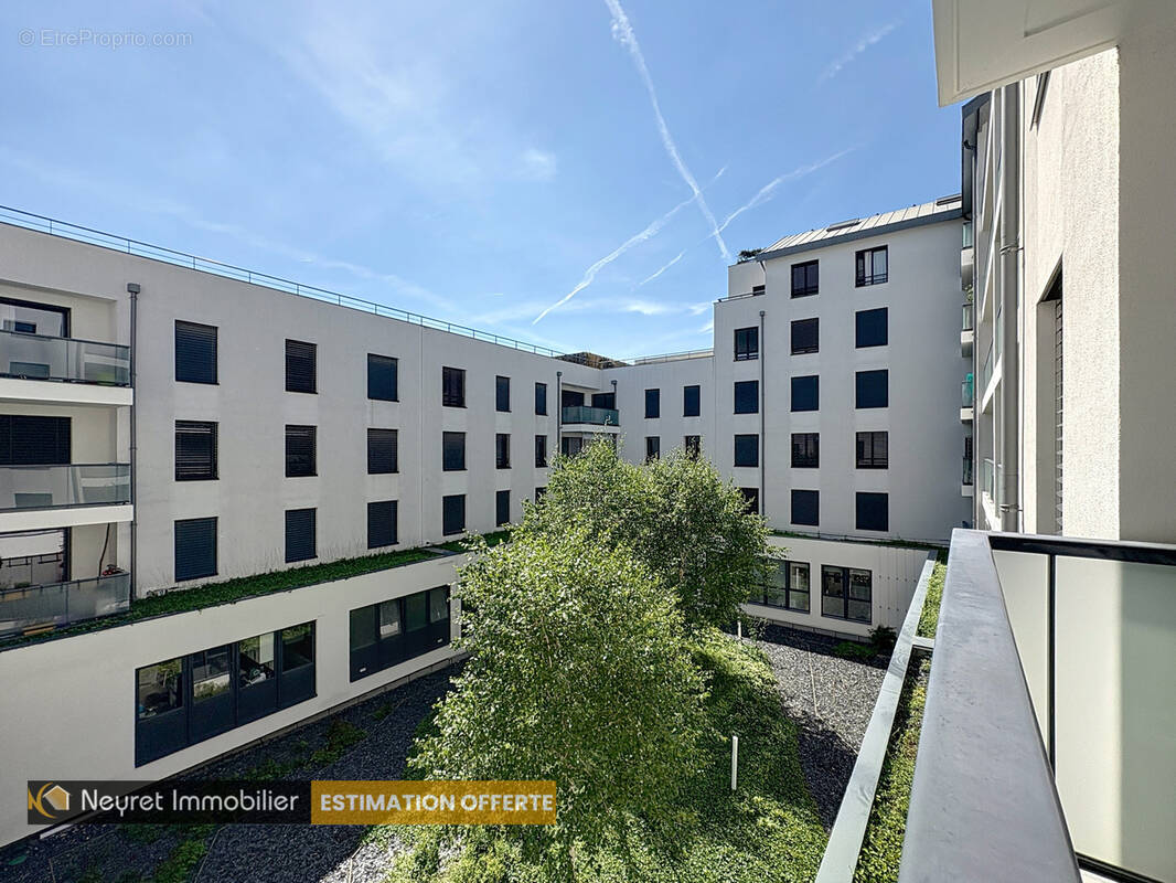 Appartement à BRON