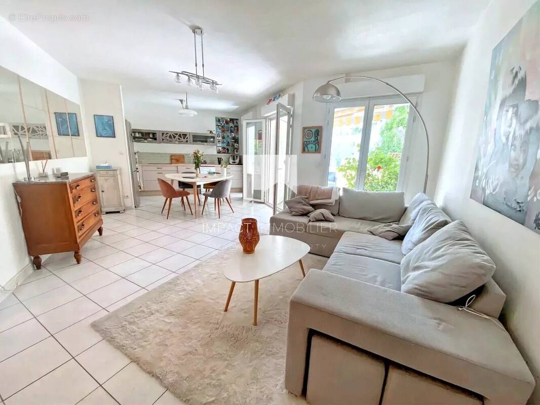 Appartement à HYERES