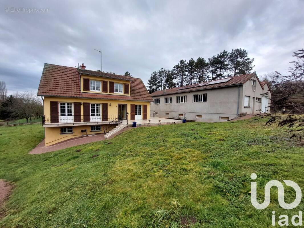 Photo 1 - Maison à MONTCENIS