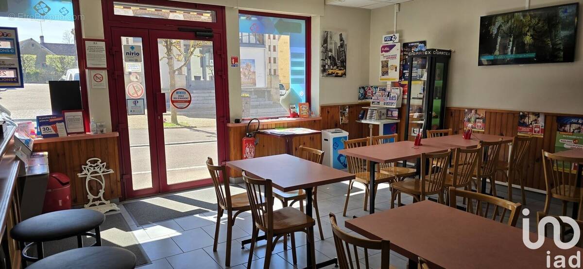 Photo 1 - Commerce à CHAMPIGNELLES