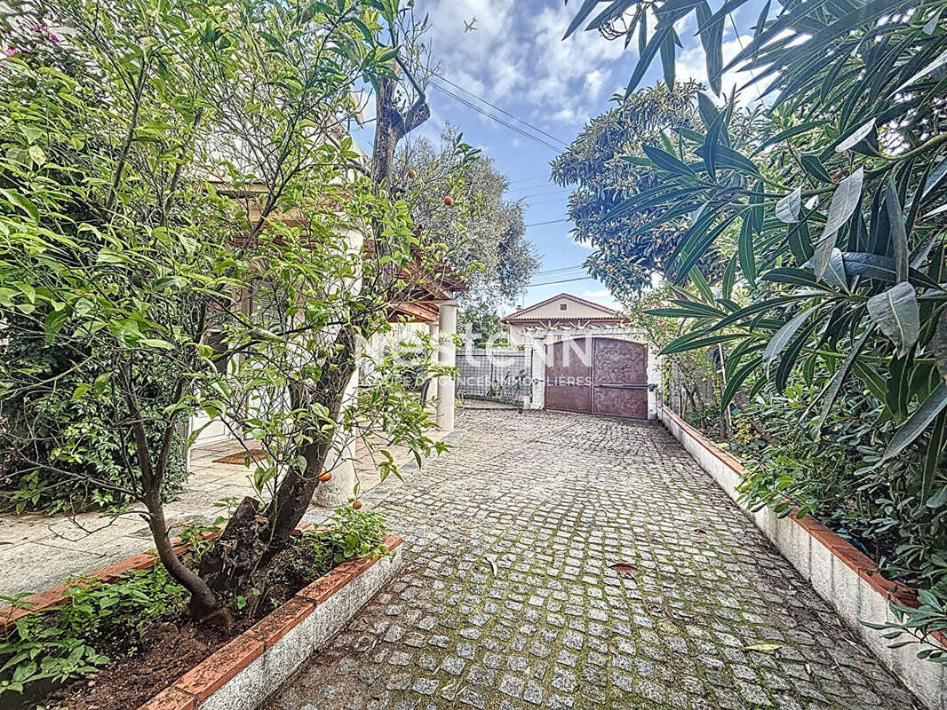 Maison à VALLAURIS