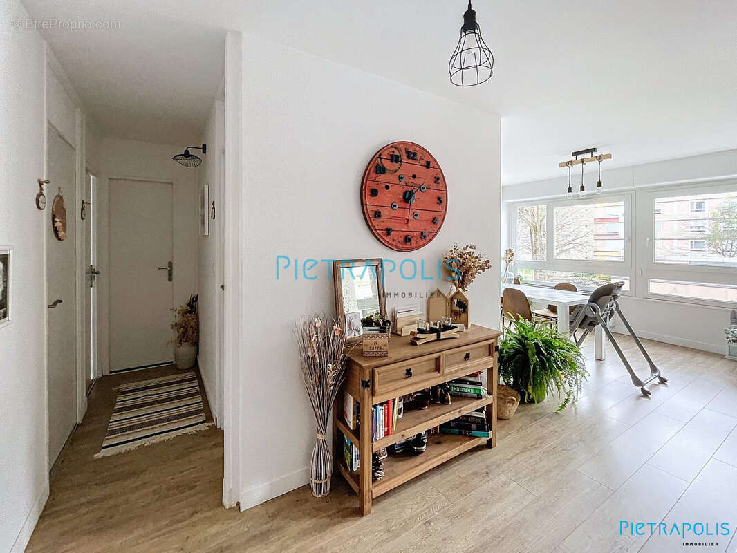 Appartement à OULLINS