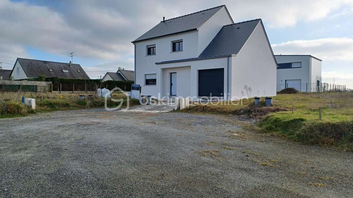 Maison à VAL-D&#039;IZE