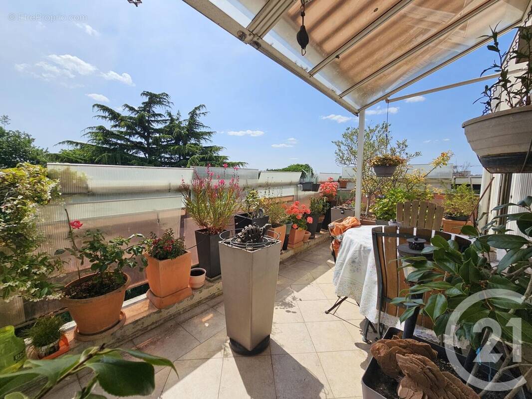 Appartement à SAINT-MAUR-DES-FOSSES